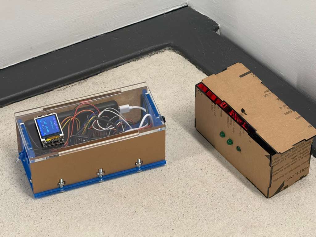 Blaster LCD showing ammo and chest-mount vest